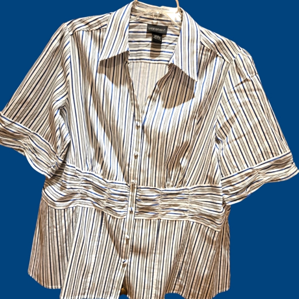 LaneBryant Short-sleeved Blouse Sz18/20 EUC